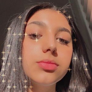 Meet your Posher, Razan